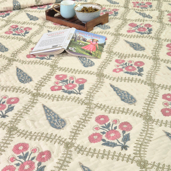 Artistic Beauty Double Hand Blocked Quilt