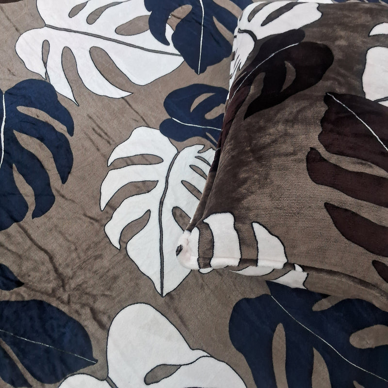 Leafy Print Warm Bedsheet