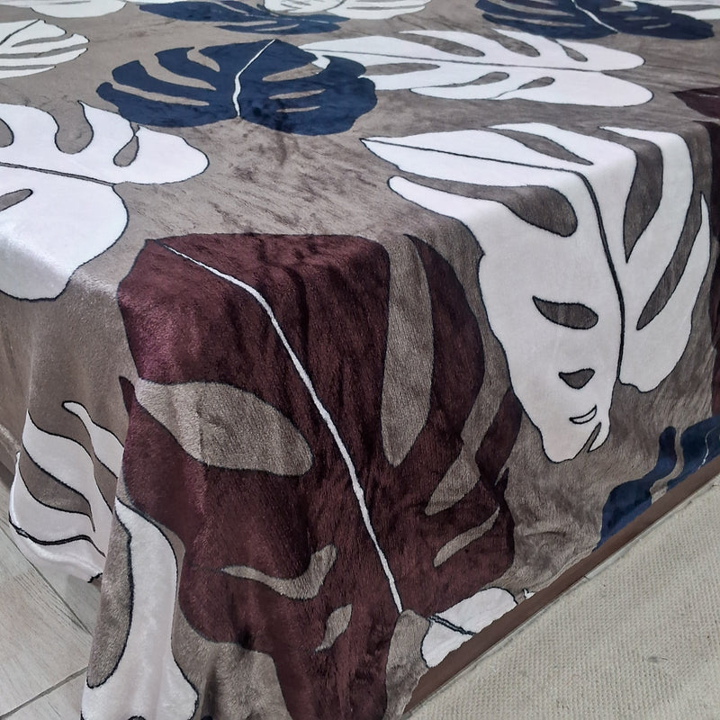 Leafy Print Warm Bedsheet
