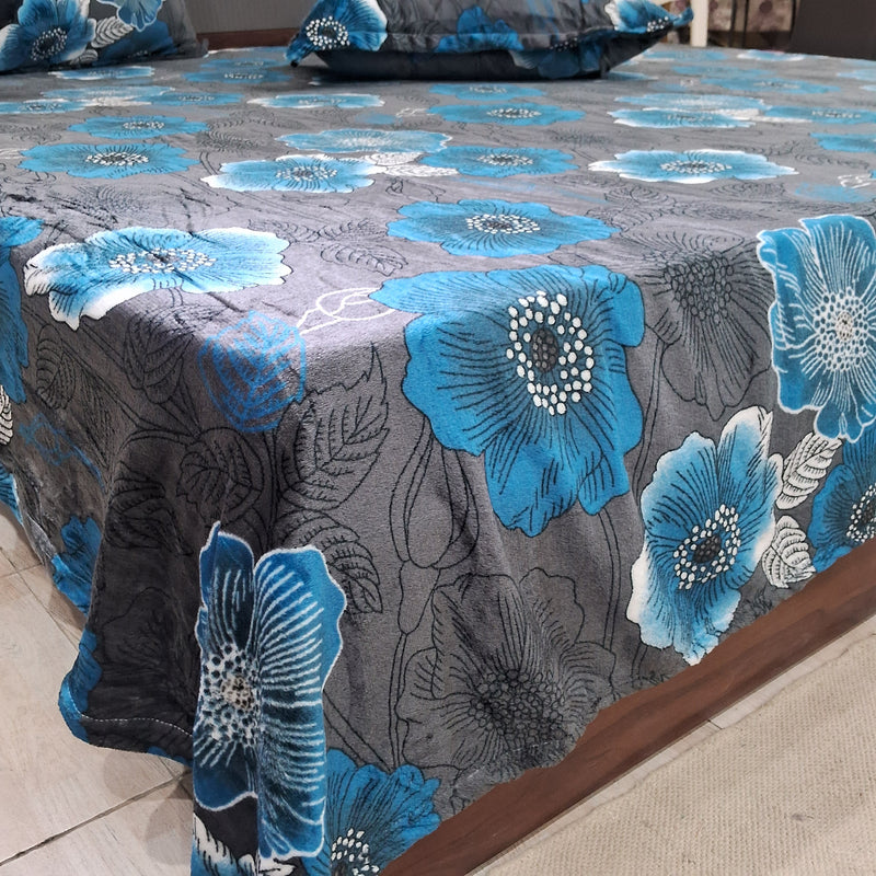 Blue Florals Warm Bedsheet