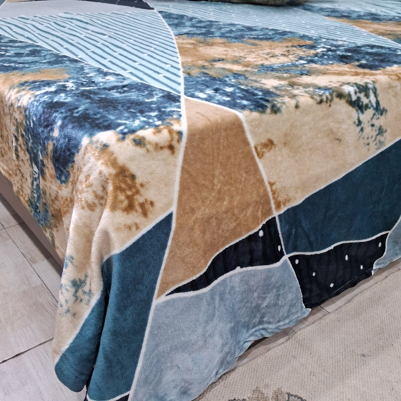 Abstract Print Warm Bedsheet