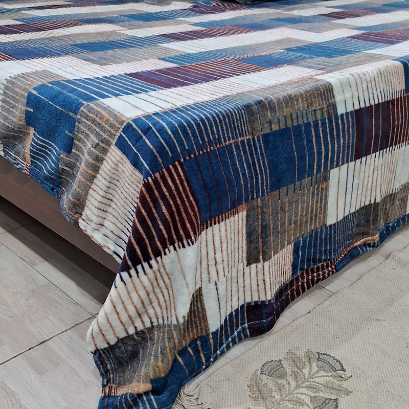 Multicolor Striped Print Warm Bedsheet