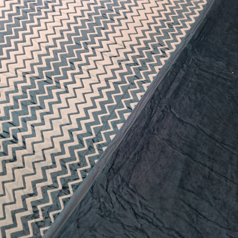 Blue Zigzag Pattern Double Warm and Reversible Duvet Cover