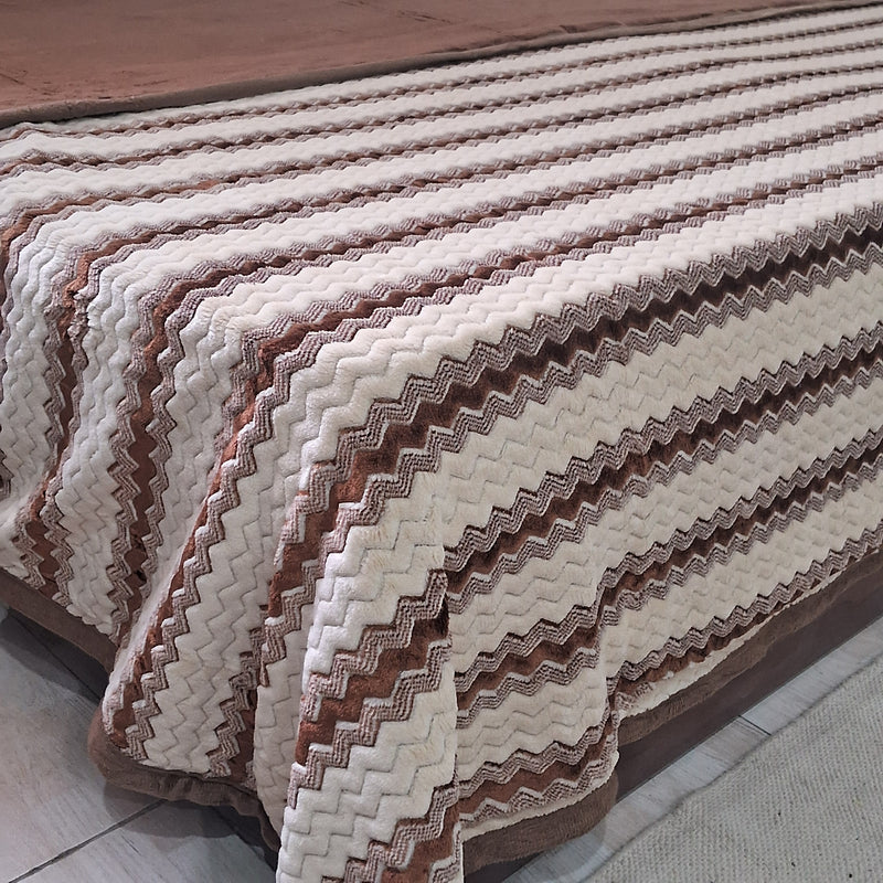 Brown and White Double Warm and and Reversible Duvet Cover