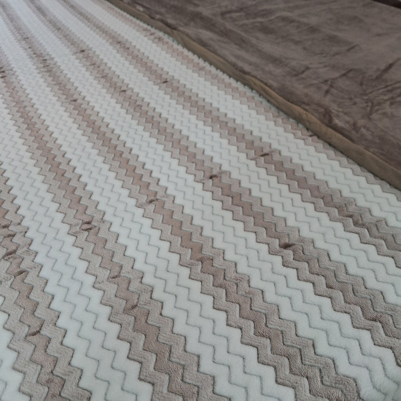 Beige Love Double Warm and Reversible Duvet Cover