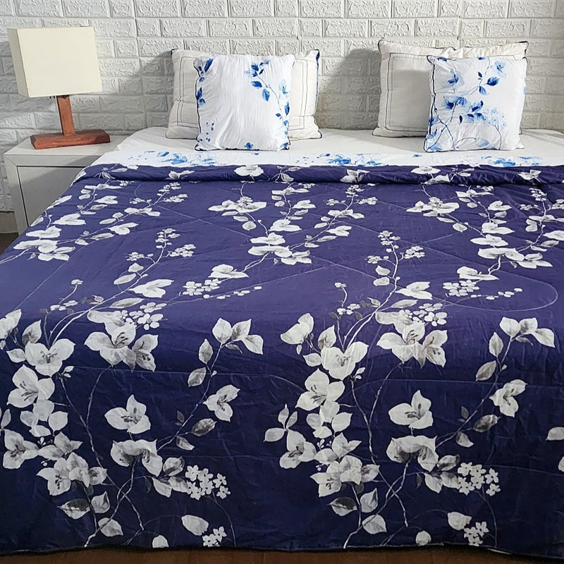Blue and White Floral Pattern Double Comforter