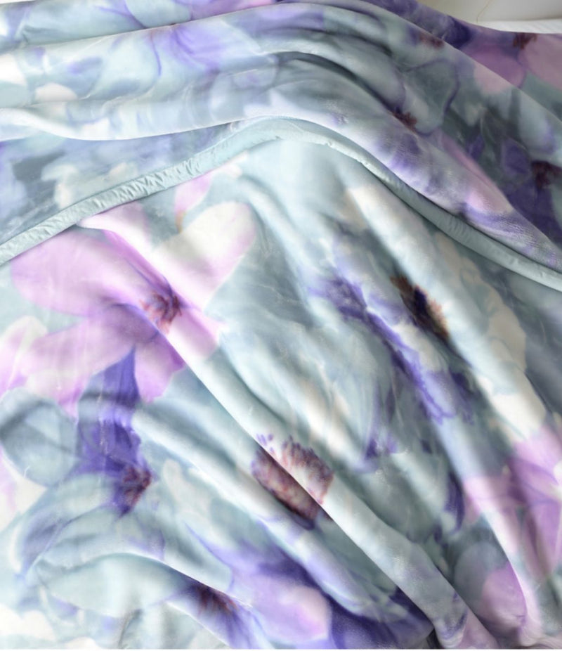 Freshness of Flowers - Winter Blanket