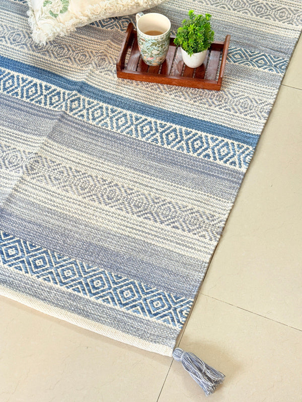 Vibrant Charm Handcrafted Rug