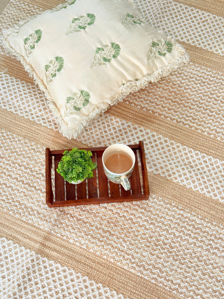 Beige Charm Handcrafted Rug