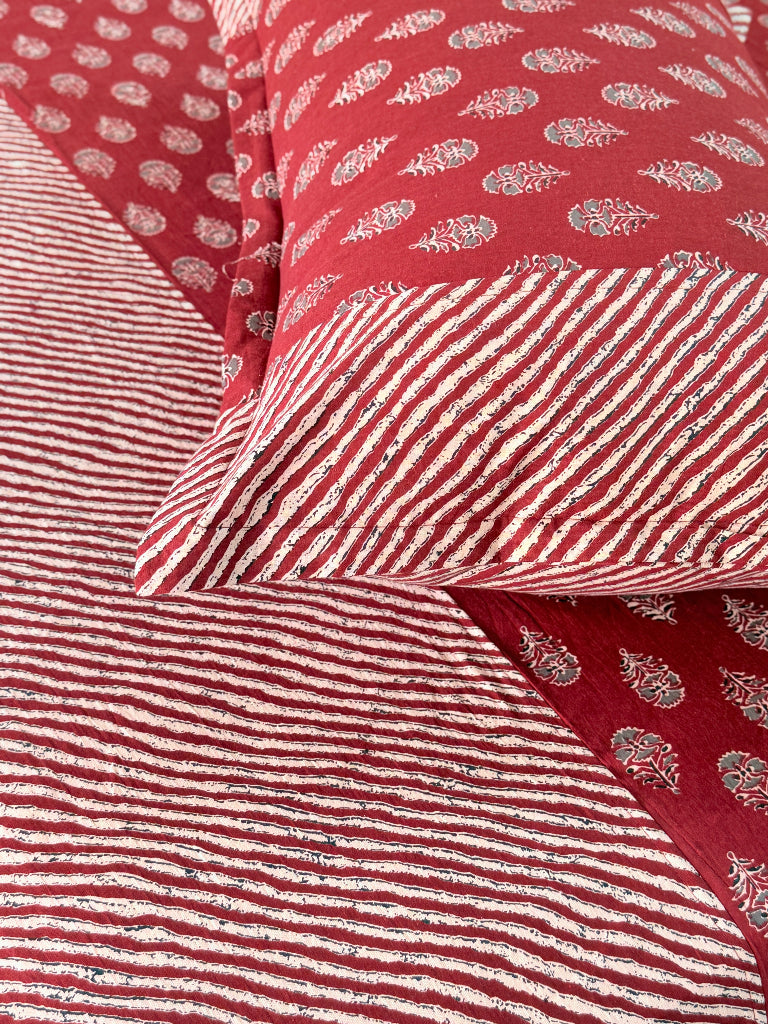 Kaarigar's Craft Ajrakh Bedsheet