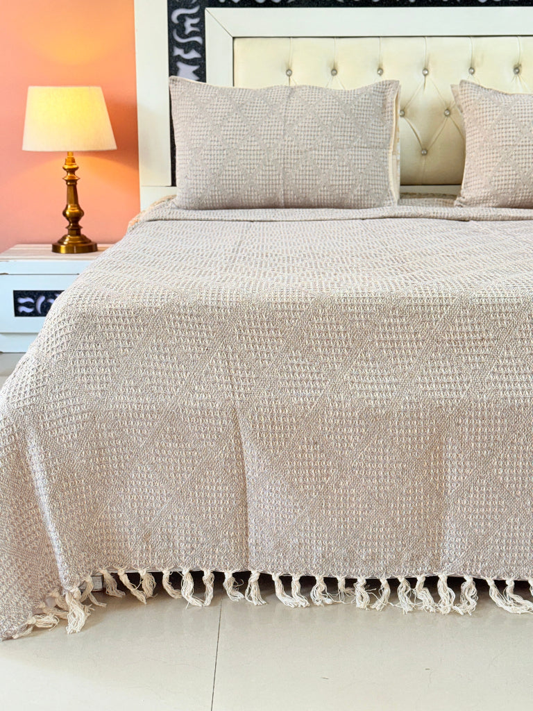 Regal Rest Hand Blocked South Cotton Weave Bedcover (Beige Color)