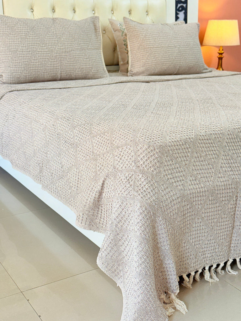 Regal Rest Hand Blocked South Cotton Weave Bedcover (Beige Color)