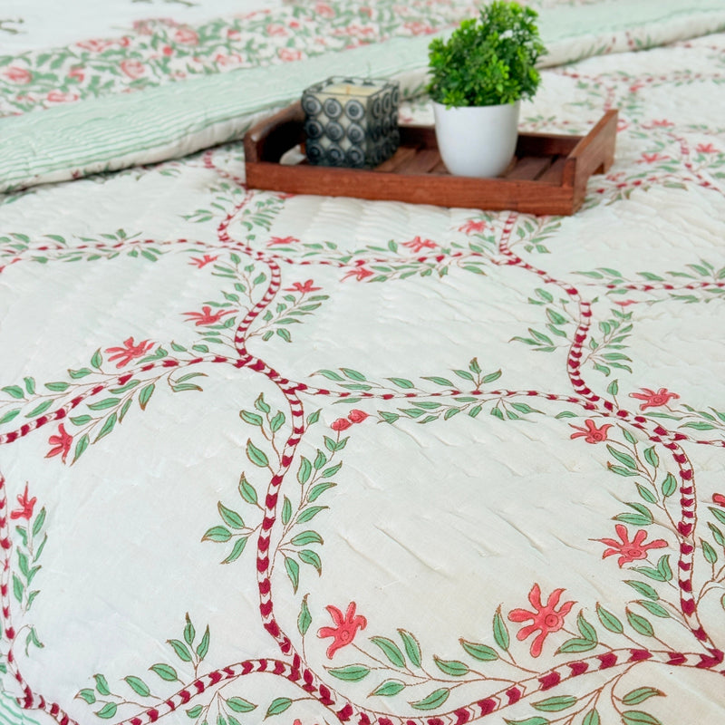 Glided Floral Jaal Single Hand Blocked Quilt