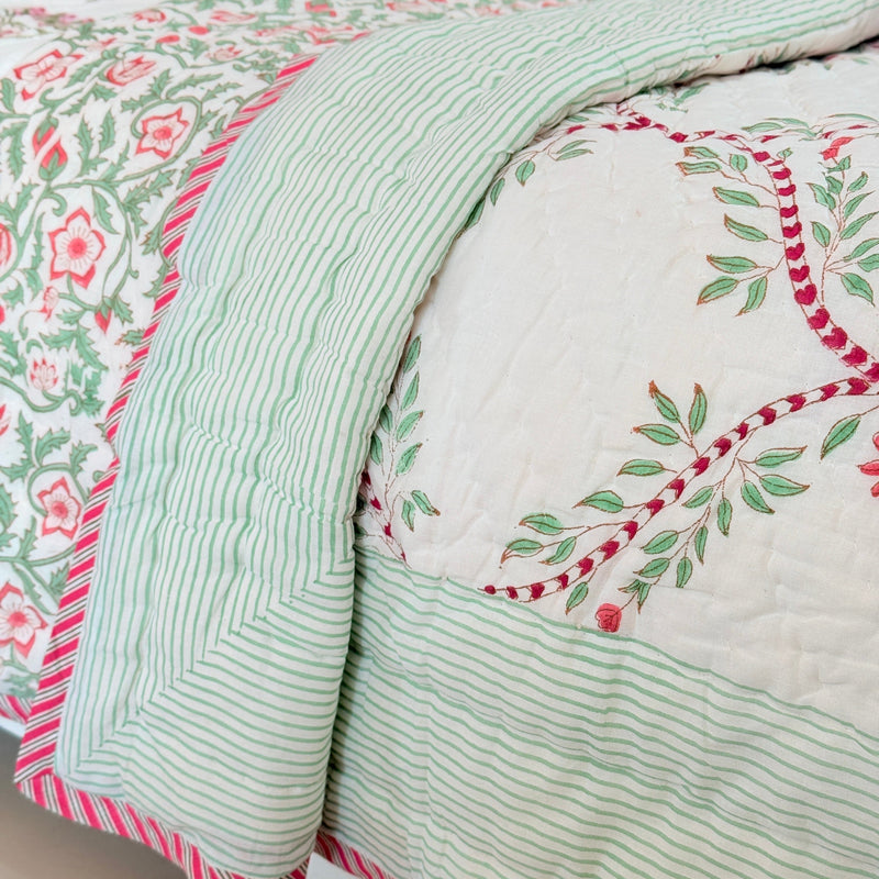 Glided Floral Jaal Single Hand Blocked Quilt