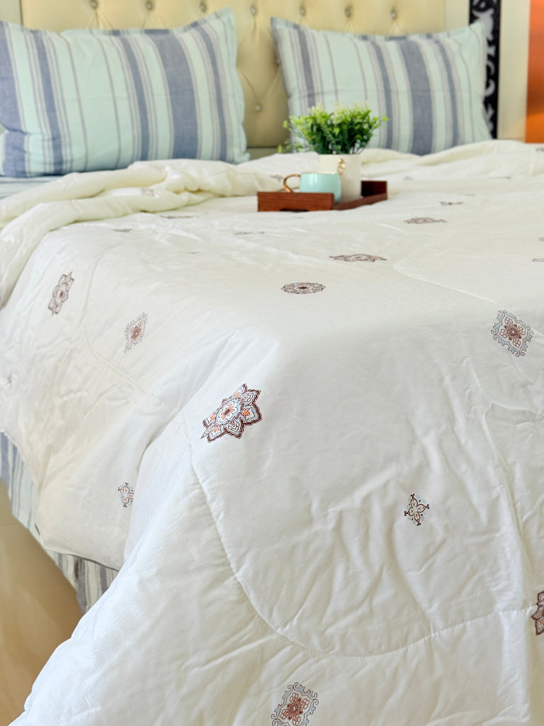 Coconut Fiber Mandala Art Double Comforter