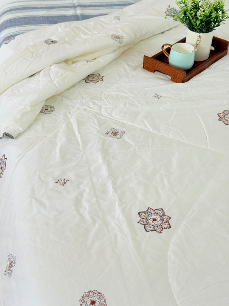 Coconut Fiber Mandala Art Double Comforter