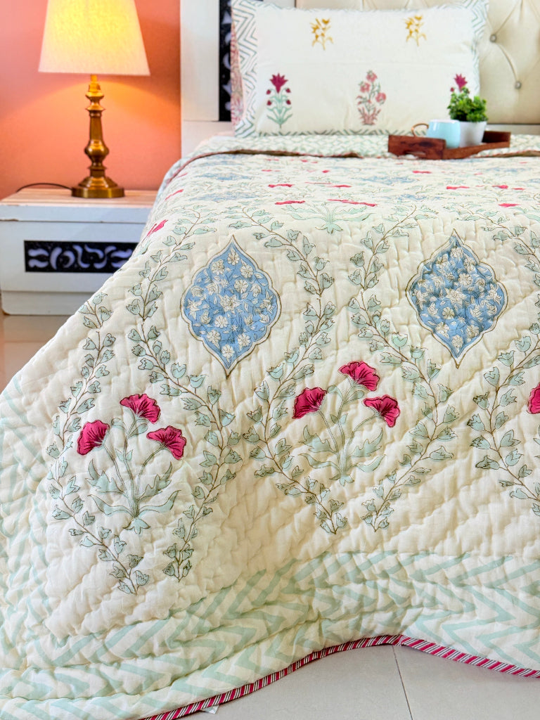 Orchard Bloom Single Hand-blocked Quilt (Offwhite Base)