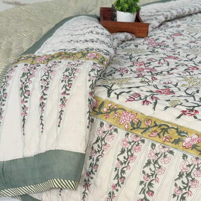 Off-white Base Floral Ensemble - Double Hand Blocked Quilt