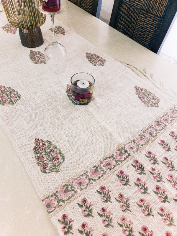 The Blocked Table - Table Runner