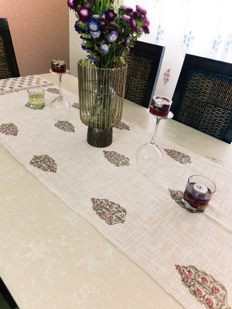 The Blocked Table - Table Runner