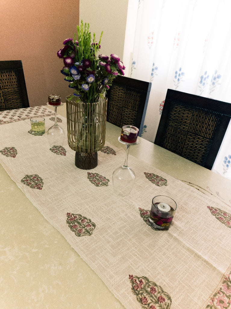 The Blocked Table - Table Runner
