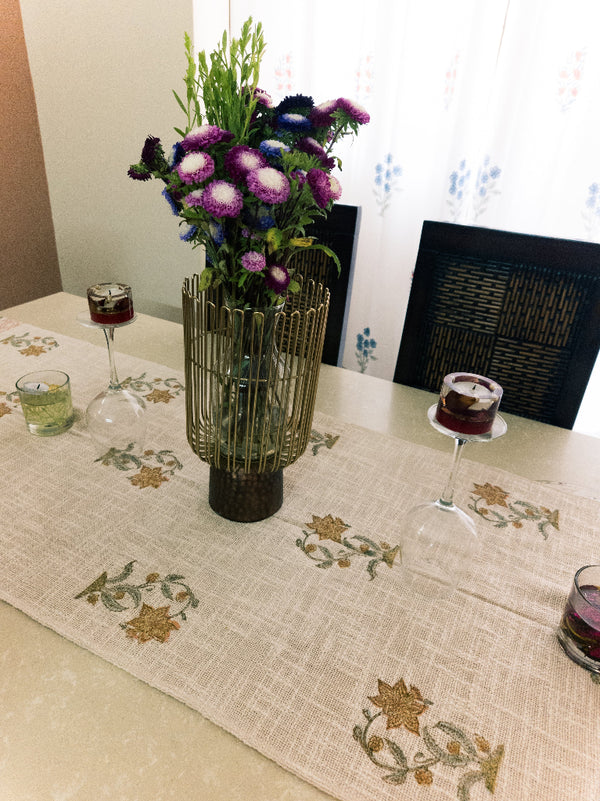 Linen and Leaf - Table Runner