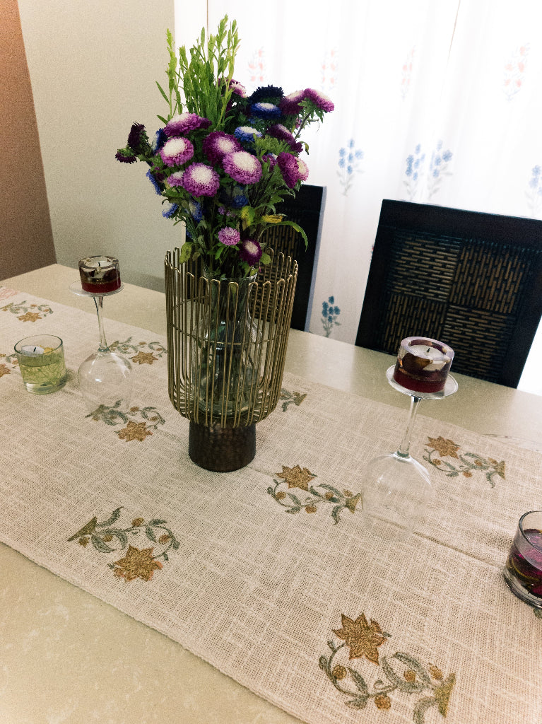 Linen and Leaf - Table Runner