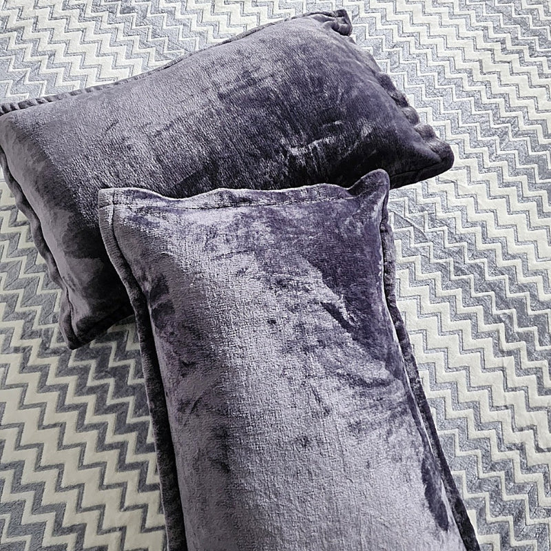 Silver Grey Zigzag Pattern Warm Bedsheet