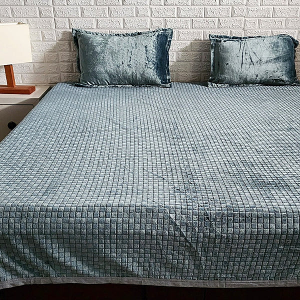 Teal Blue Check Pattern Warm Bedsheet