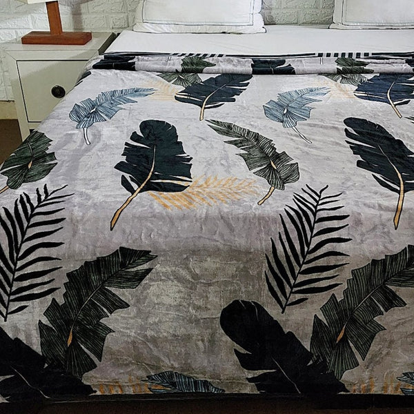 Feather and Leaf Print Single Duvet Cover