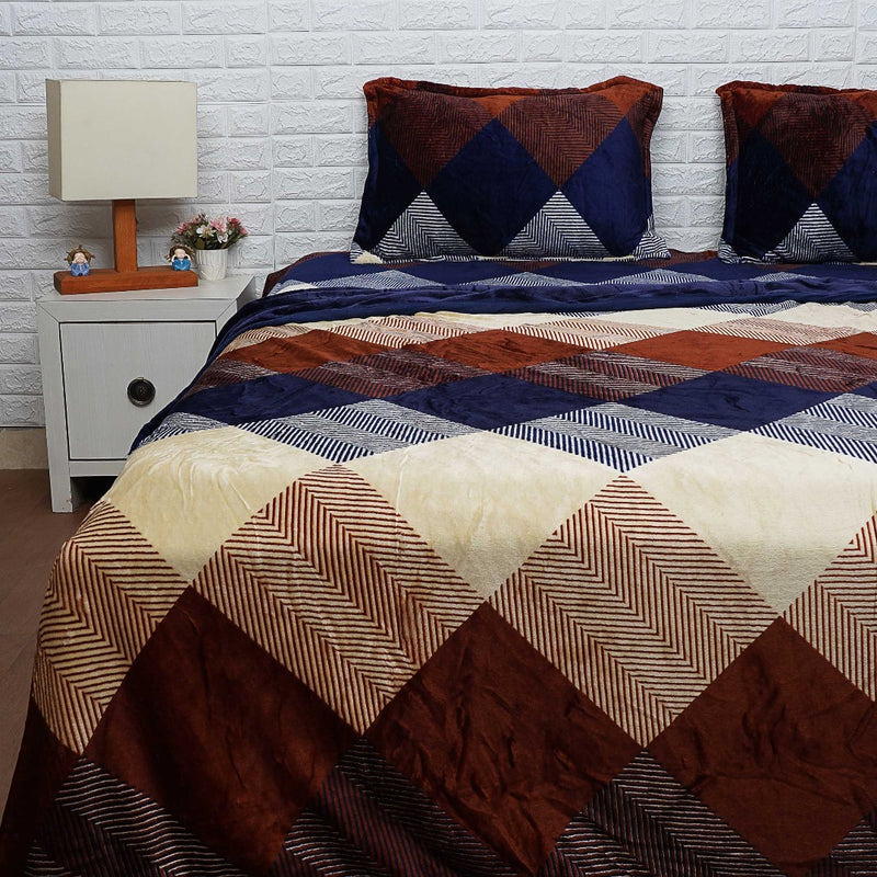 Modern Aesthetic Geometrical Pattern Warm Duvet Cover Set