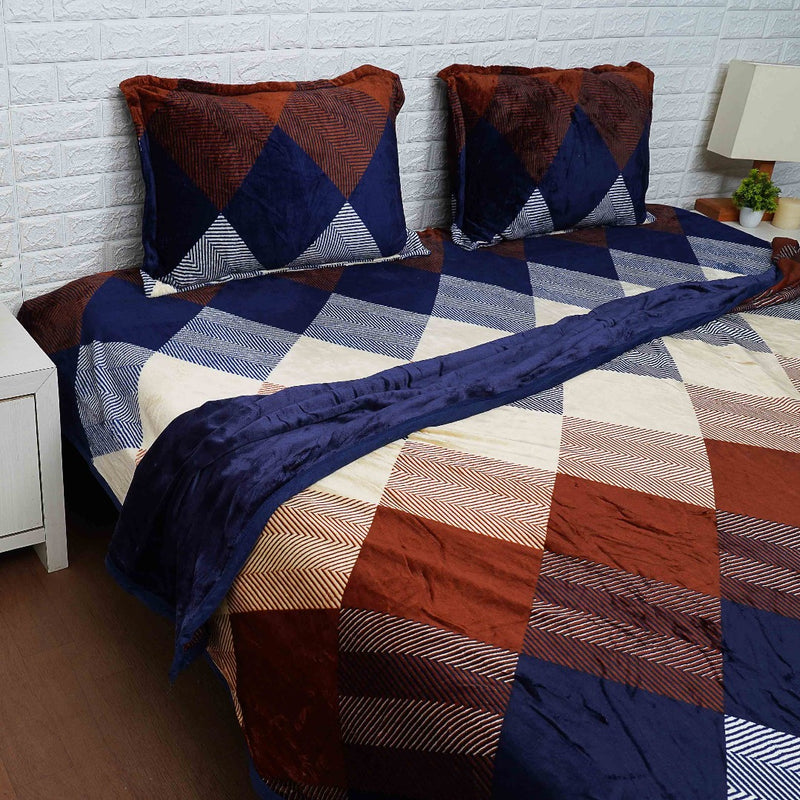 Modern Aesthetic Geometrical Pattern Warm Duvet Cover Set