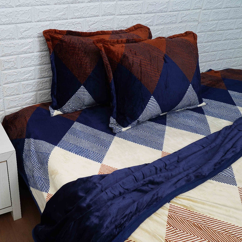 Modern Aesthetic Geometrical Pattern Warm Duvet Cover Set