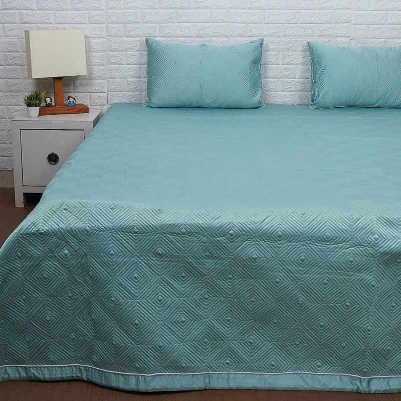 Turquoise Shade Silk Cotton Quilted Bedcover